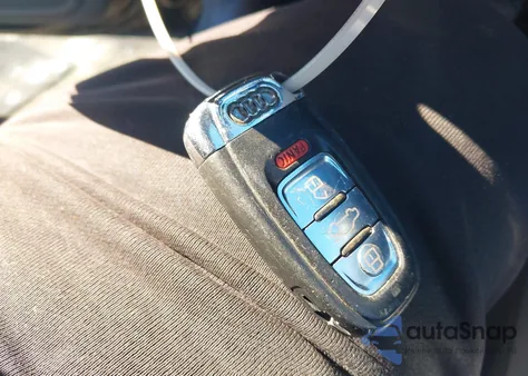 2012 Audi A5 2.0T Premium из США, поврежденный, VIN WAULFAFR8CA038076